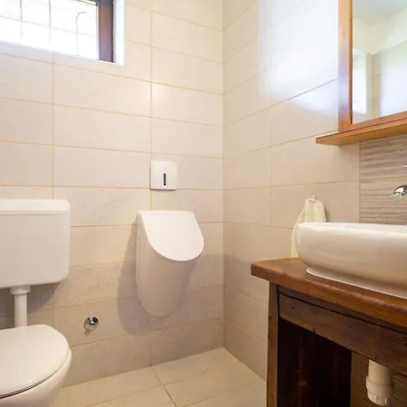 Lator-boross Vendeghaz * Виллань