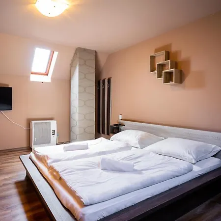 Lator-boross Vendeghaz Виллань