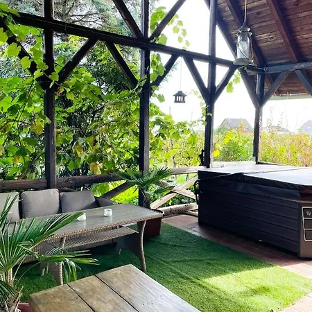 Lator-boross Vendeghaz