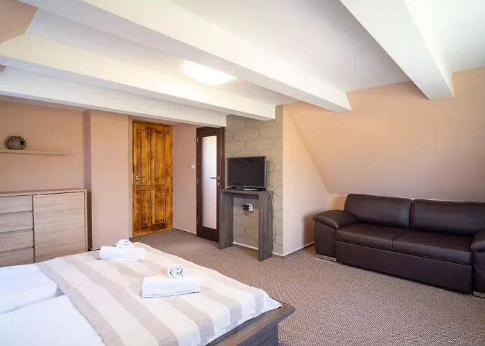 Lator-boross Vendeghaz * Villány