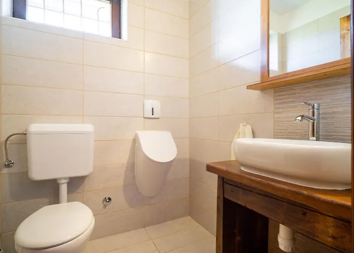 Lator-boross Vendeghaz * Villány